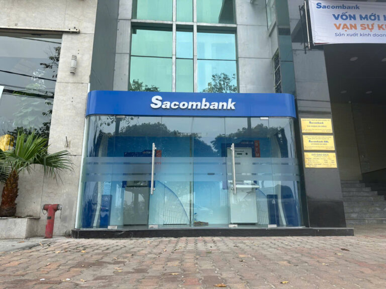 Công trình kính uốn cong ngân hàng SaCombank tại Đà Nẵng